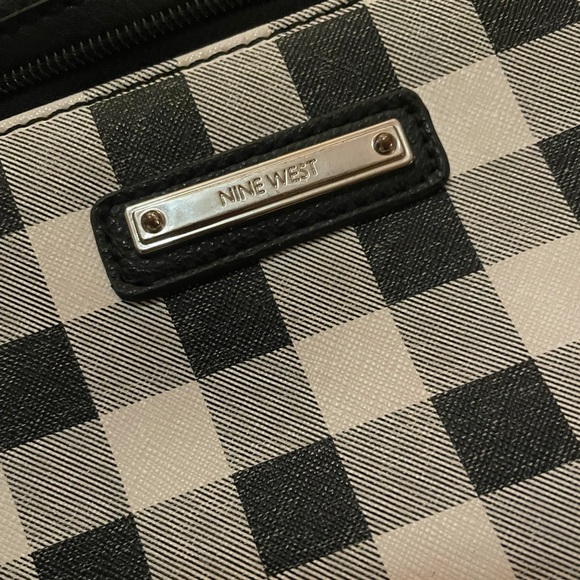 ON SALE! Nine West purse - Picture 6 of 7